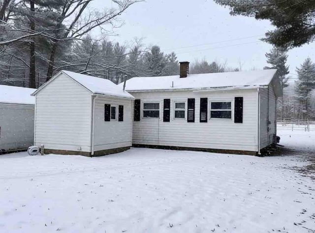 78 W John Street, Newaygo, MI 49337