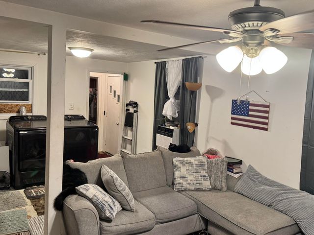 78 W John Street, Newaygo, MI 49337