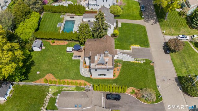 82 Lee Drive, Fairfield, CT 06824
