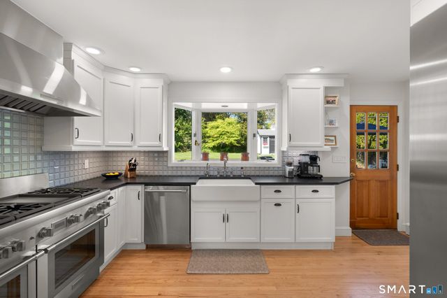 82 Lee Drive, Fairfield, CT 06824