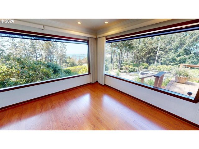 2 Highway 101, Port Orford, OR 97465