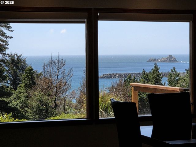 2 Highway 101, Port Orford, OR 97465