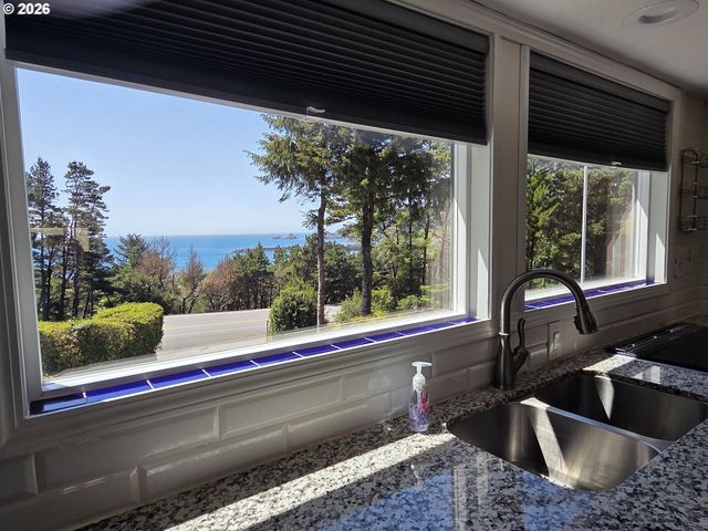 2 Highway 101, Port Orford, OR 97465