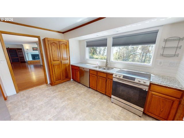 2 Highway 101, Port Orford, OR 97465