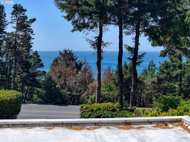 2 Highway 101, Port Orford, OR 97465