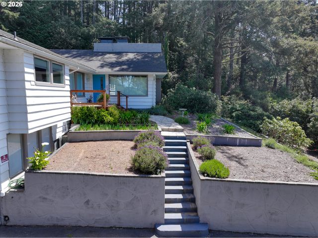2 Highway 101, Port Orford, OR 97465