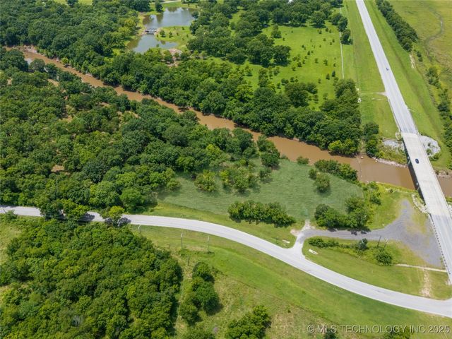 17102 S 129th East Avenue, Bixby, OK 74008