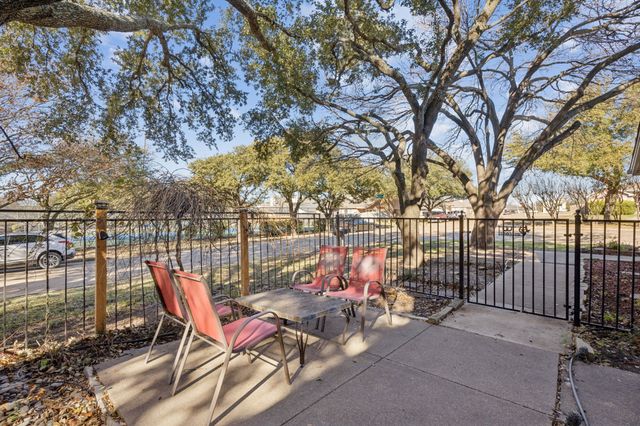 6814 Dolphin Circle, Rowlett, TX 75088