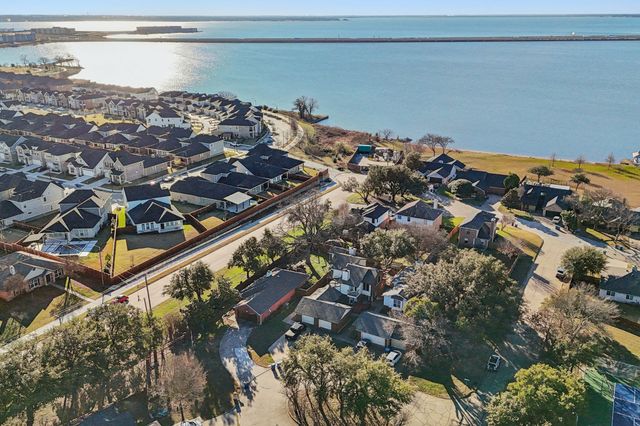 6814 Dolphin Circle, Rowlett, TX 75088