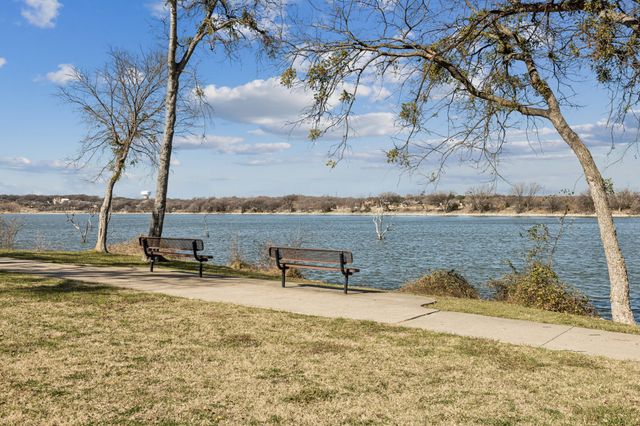 6814 Dolphin Circle, Rowlett, TX 75088