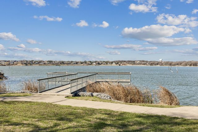 6814 Dolphin Circle, Rowlett, TX 75088