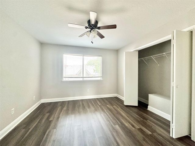 2523 Castle Place, Stafford, TX 77477