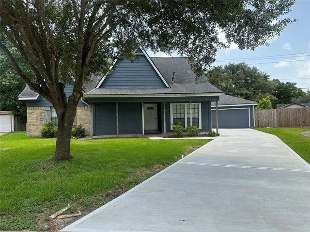 2523 Castle Place, Stafford, TX 77477