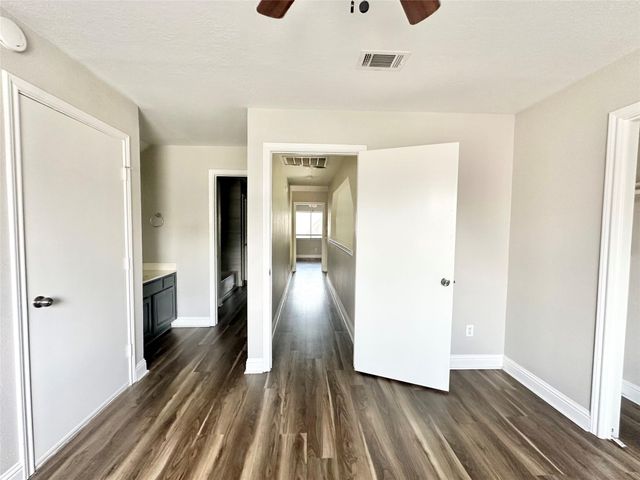 2523 Castle Place, Stafford, TX 77477