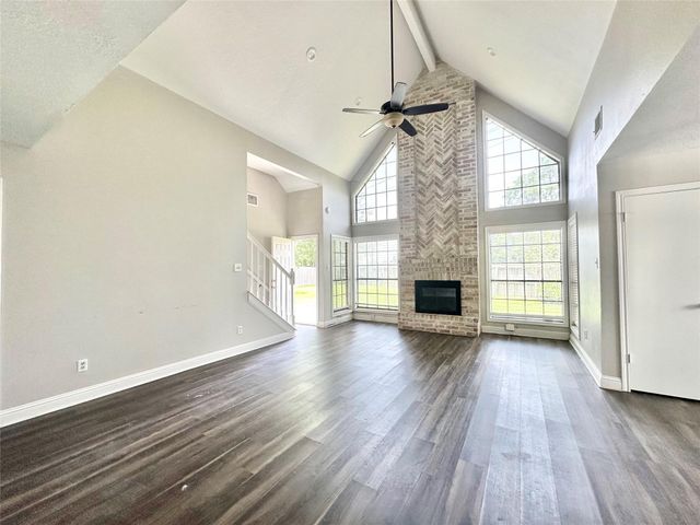 2523 Castle Place, Stafford, TX 77477