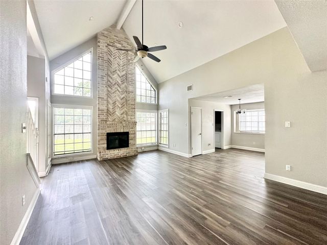2523 Castle Place, Stafford, TX 77477