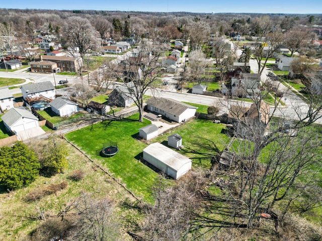 204 Wagner Road, Porter, IN 46304