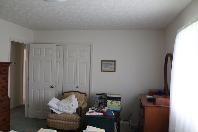106 Clinton Drive, Paris, KY 40361