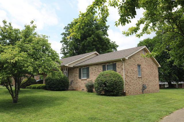 106 Clinton Drive, Paris, KY 40361