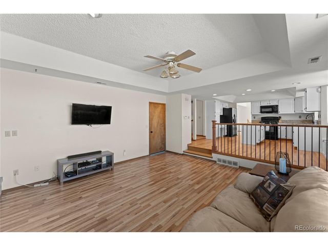 925 Wuthering Heights Dr, Colorado Springs, CO 80921