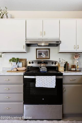 1604 Acosta Ct, La Grange, KY 40031
