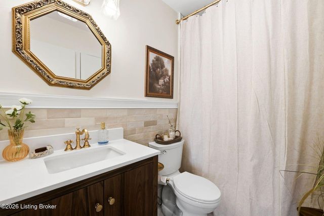 1604 Acosta Ct, La Grange, KY 40031