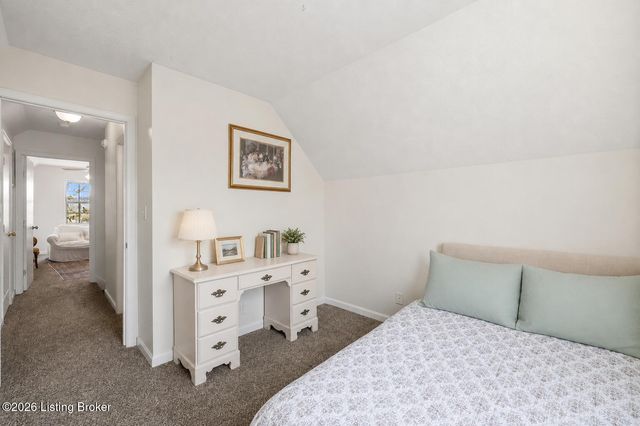 1604 Acosta Ct, La Grange, KY 40031