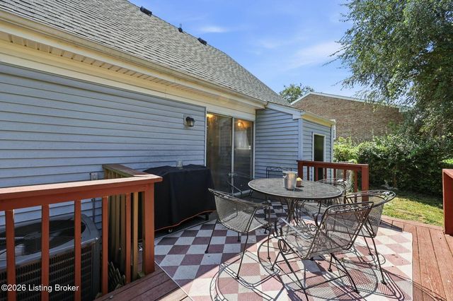 1604 Acosta Ct, La Grange, KY 40031