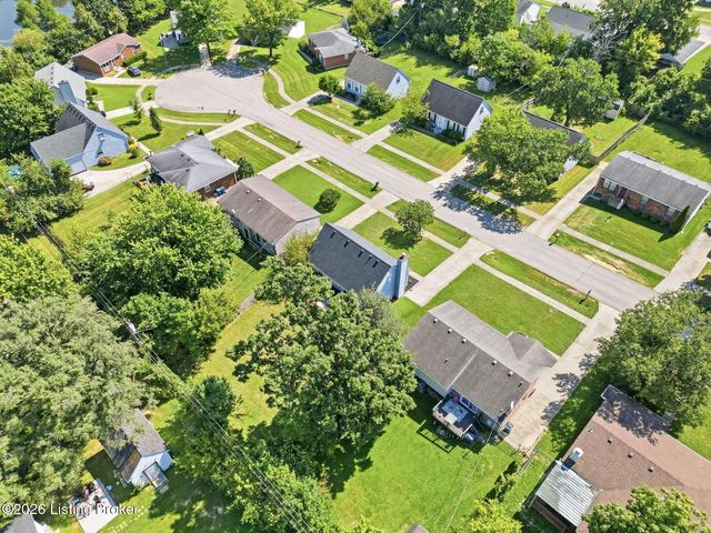 1604 Acosta Ct, La Grange, KY 40031