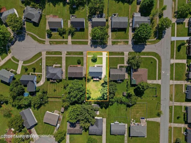 1604 Acosta Ct, La Grange, KY 40031