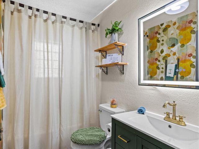 1 Herradura Trce, Hot Springs Village, AR 71909