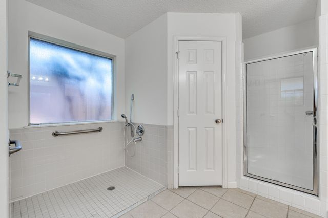 1129 Briar Oaks Drive, Irving, TX 75060