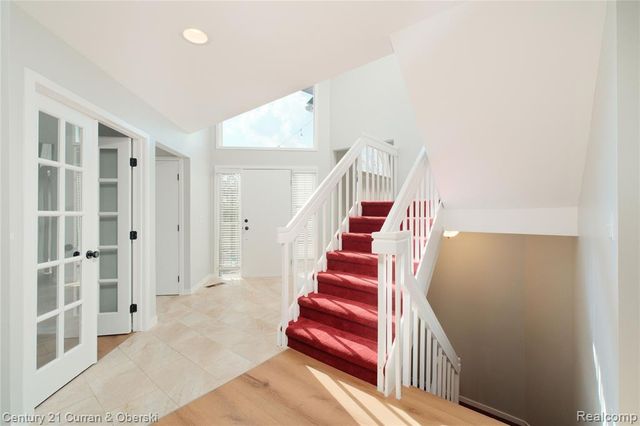 1083 N Livernois Road, Rochester Hills, MI 48306