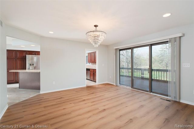 1083 N Livernois Road, Rochester Hills, MI 48306