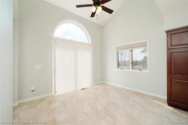 1083 N Livernois Road, Rochester Hills, MI 48306