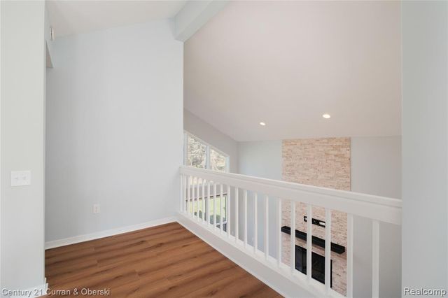 1083 N Livernois Road, Rochester Hills, MI 48306