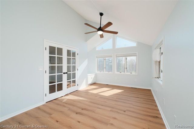 1083 N Livernois Road, Rochester Hills, MI 48306