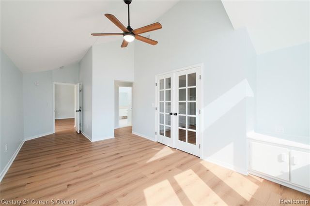 1083 N Livernois Road, Rochester Hills, MI 48306