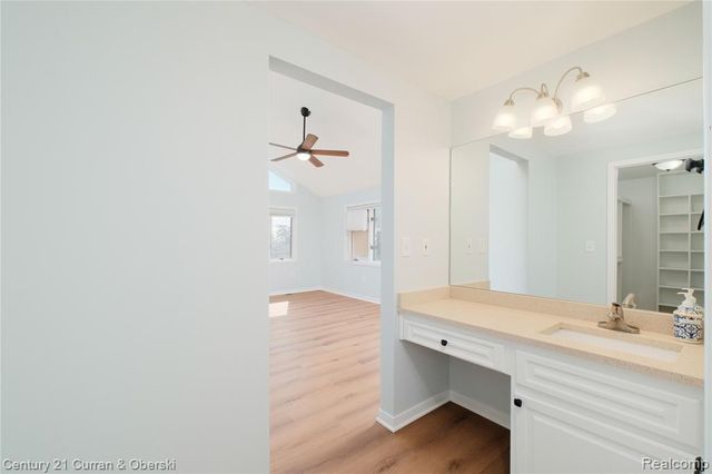 1083 N Livernois Road, Rochester Hills, MI 48306