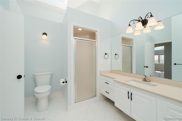 1083 N Livernois Road, Rochester Hills, MI 48306