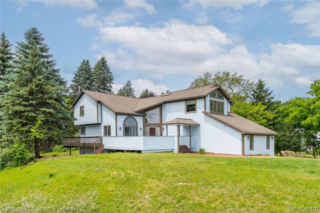 1083 N Livernois Road, Rochester Hills, MI 48306