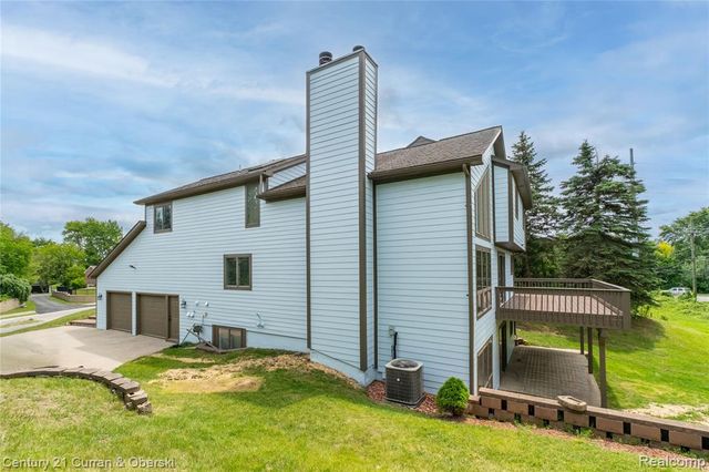 1083 N Livernois Road, Rochester Hills, MI 48306