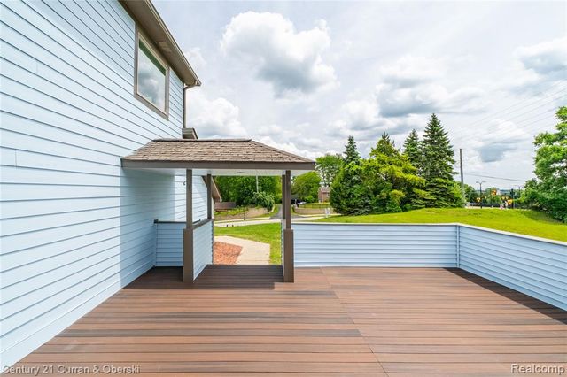 1083 N Livernois Road, Rochester Hills, MI 48306