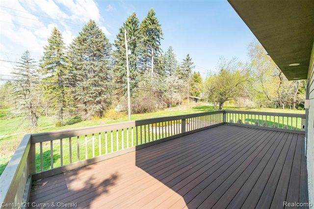 1083 N Livernois Road, Rochester Hills, MI 48306