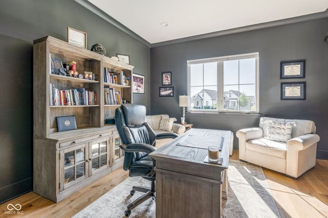 18331 Lakes End Court, Westfield, IN 46074