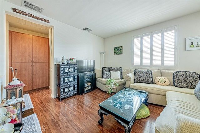 735 Francesca 202, Walnut, CA 91789