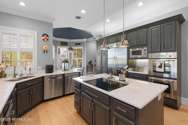 192 TWELVE OAKS Lane, Ponte Vedra Beach, FL 32082