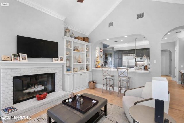 192 TWELVE OAKS Lane, Ponte Vedra Beach, FL 32082