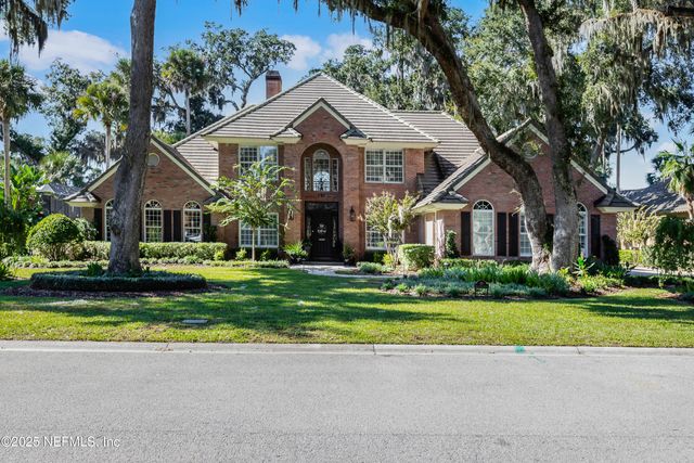 192 TWELVE OAKS Lane, Ponte Vedra Beach, FL 32082