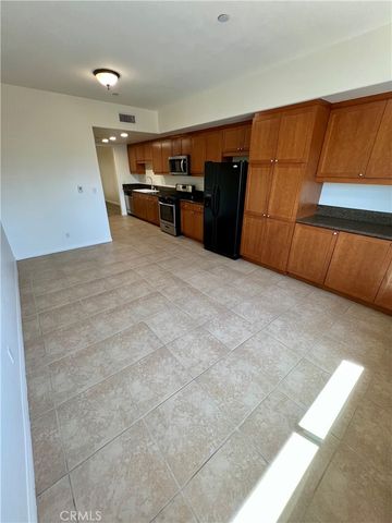 17168 Newhope 202, Fountain Valley, CA 92708